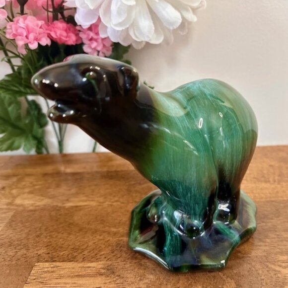 Blue Mountain Pottery Polar Bear Figurine BMP Canadian Vintage‎ Wildlife Decor - Picture 1 of 5